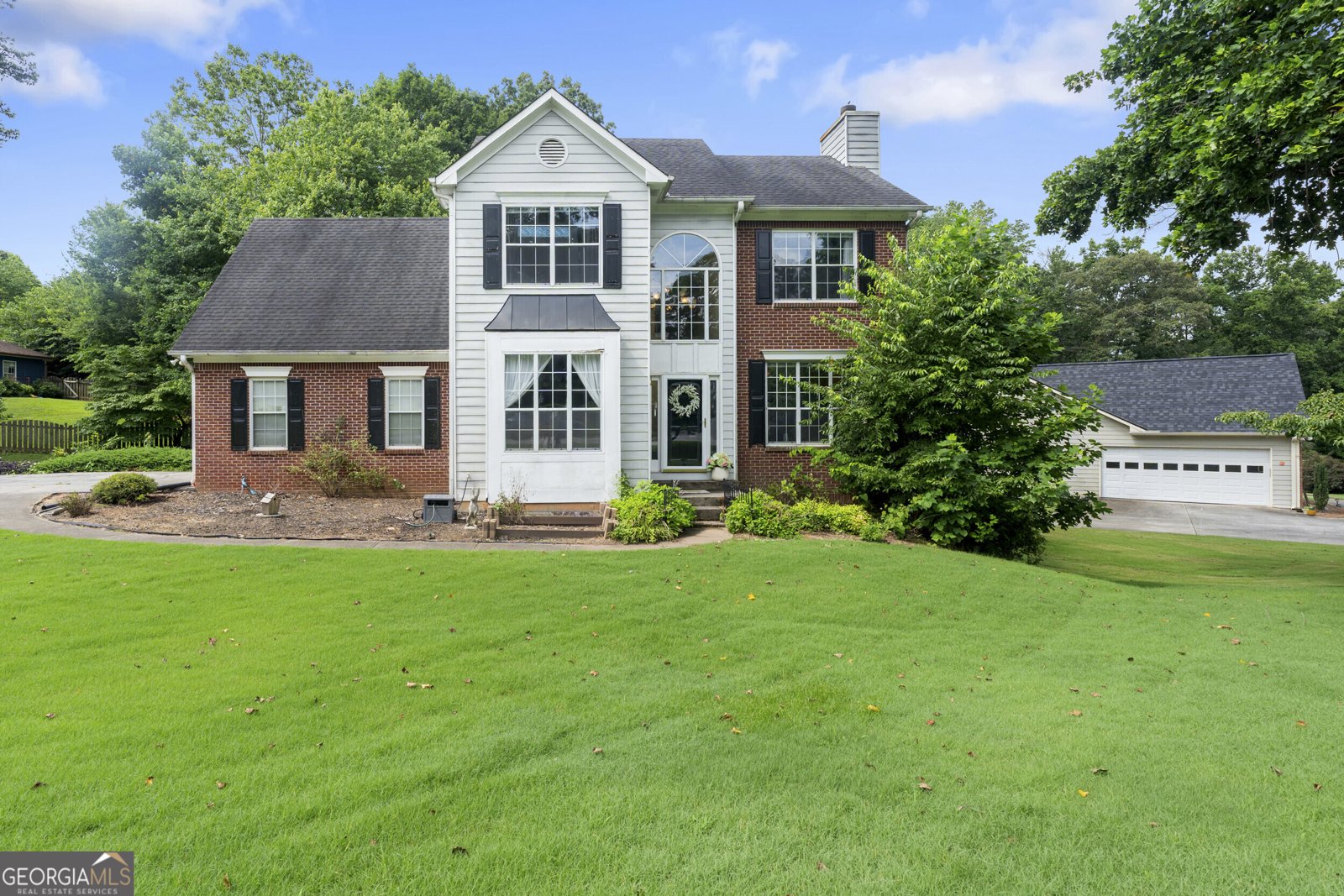 5660 Bridle Glen Drive Sugar Hill - main photo