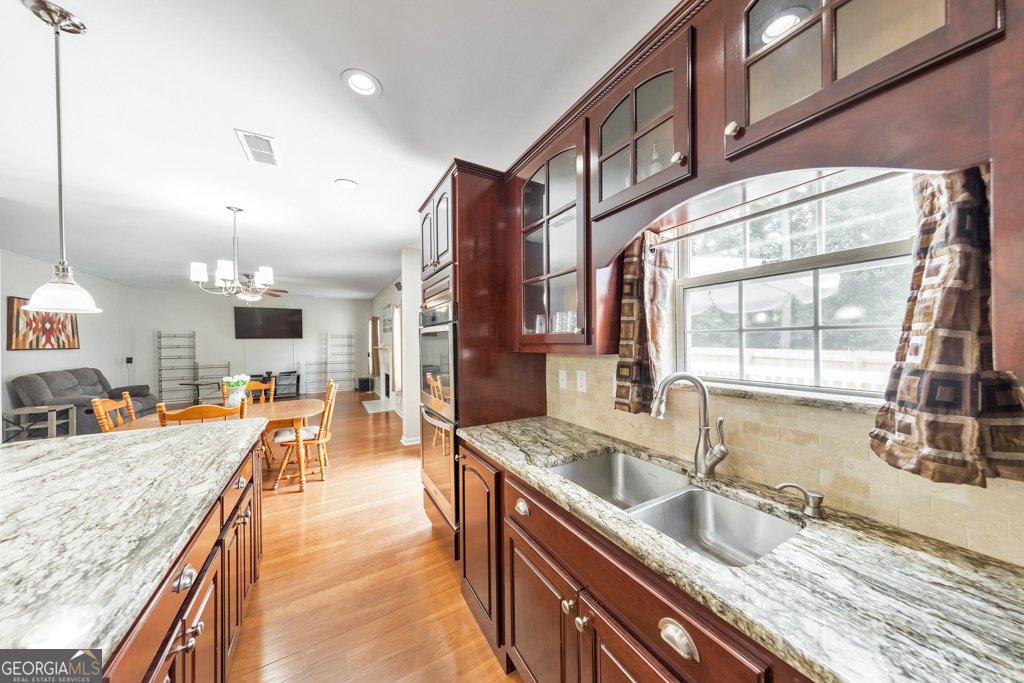 221 Courtland Oaks Drive Marietta - Photo 17