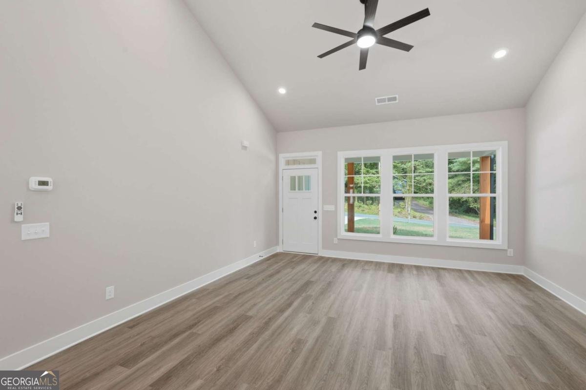 9130 Lisa Circle Gainesville - Photo 11