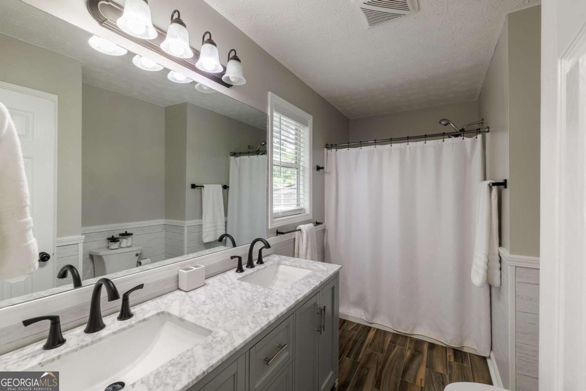 483 Whispering Oaks Drive Statham - Photo 16