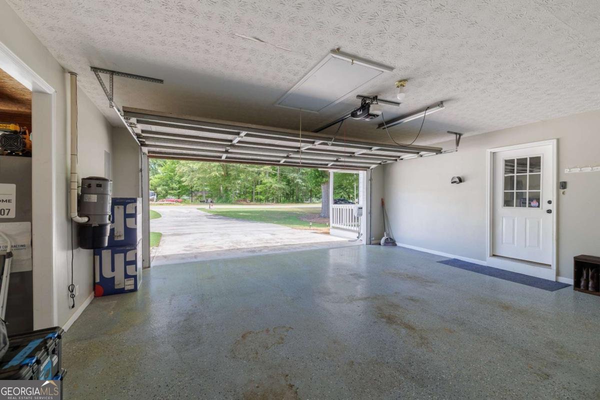 483 Whispering Oaks Drive Statham - Photo 31