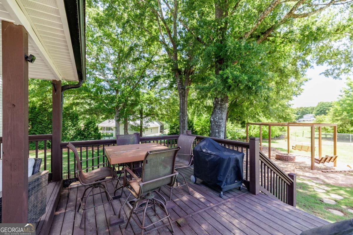483 Whispering Oaks Drive Statham - Photo 38