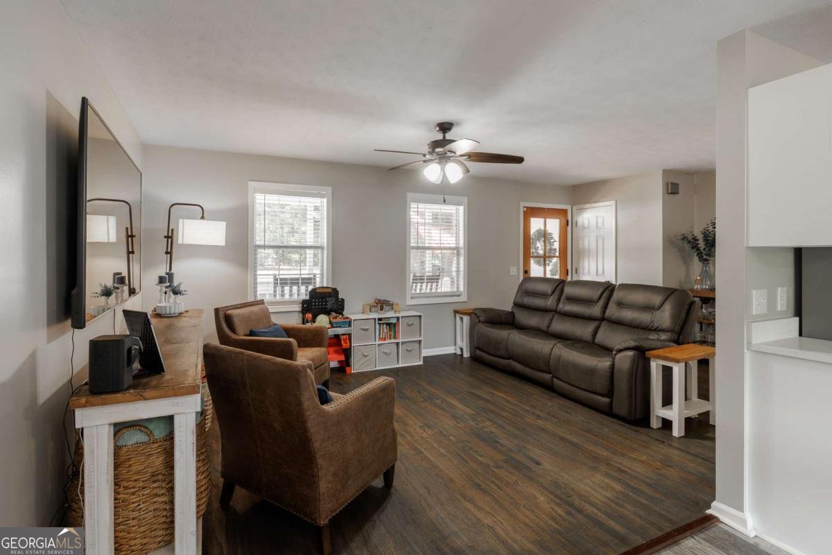 483 Whispering Oaks Drive Statham - Photo 6