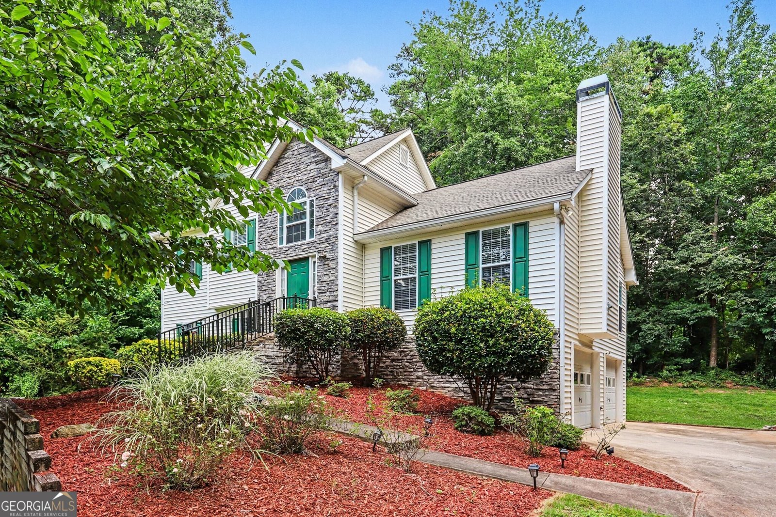 7340 Sleepy Hollow Court Cumming - main photo