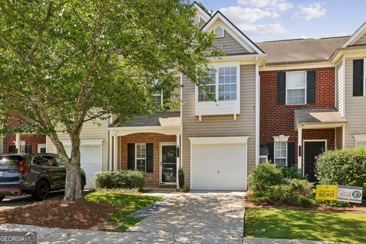 332 Azalea Circle Cumming - main photo