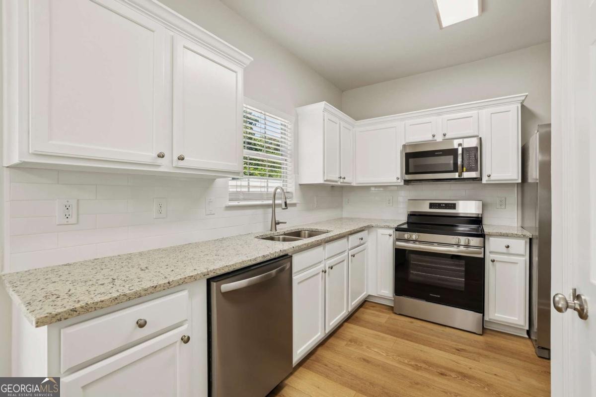 332 Azalea Circle Cumming - Photo 10