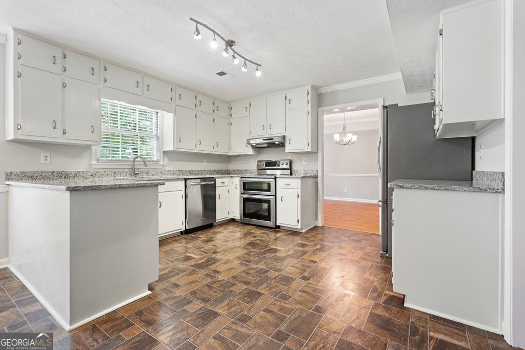 1695 Ridgeway Drive Lawrenceville - Photo 9