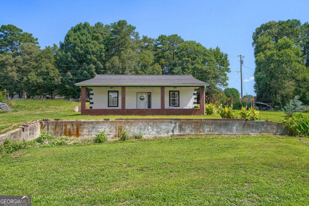 5765 Crow Drive Cumming - main photo