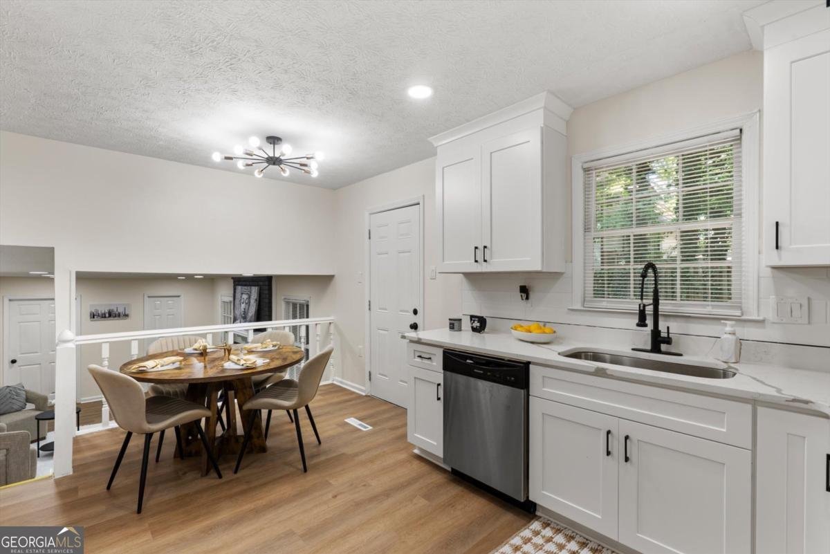 1696 Fieldgreen Overlook Stone Mountain - Photo 11