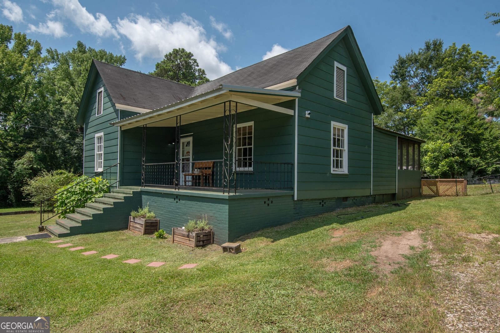 3 Sanford Avenue Lagrange - main photo
