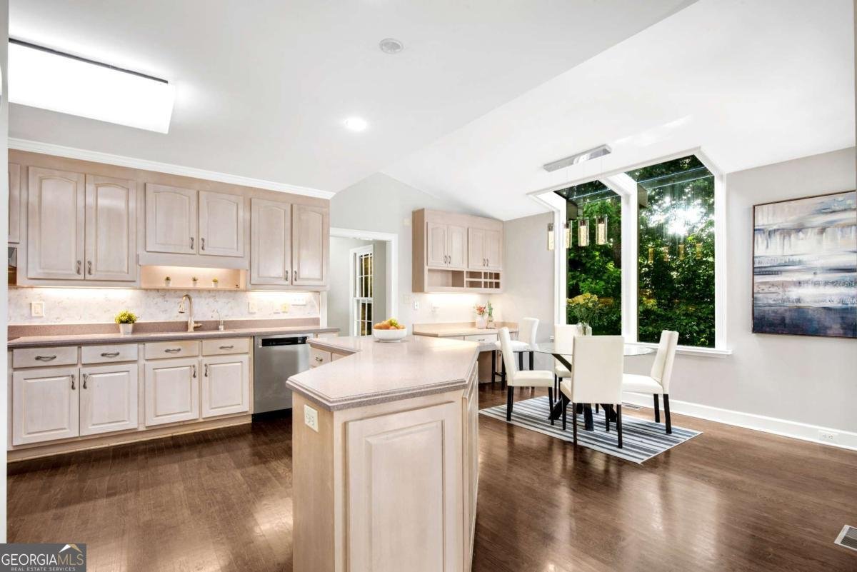 4373 Dunmore Road Marietta - Photo 12