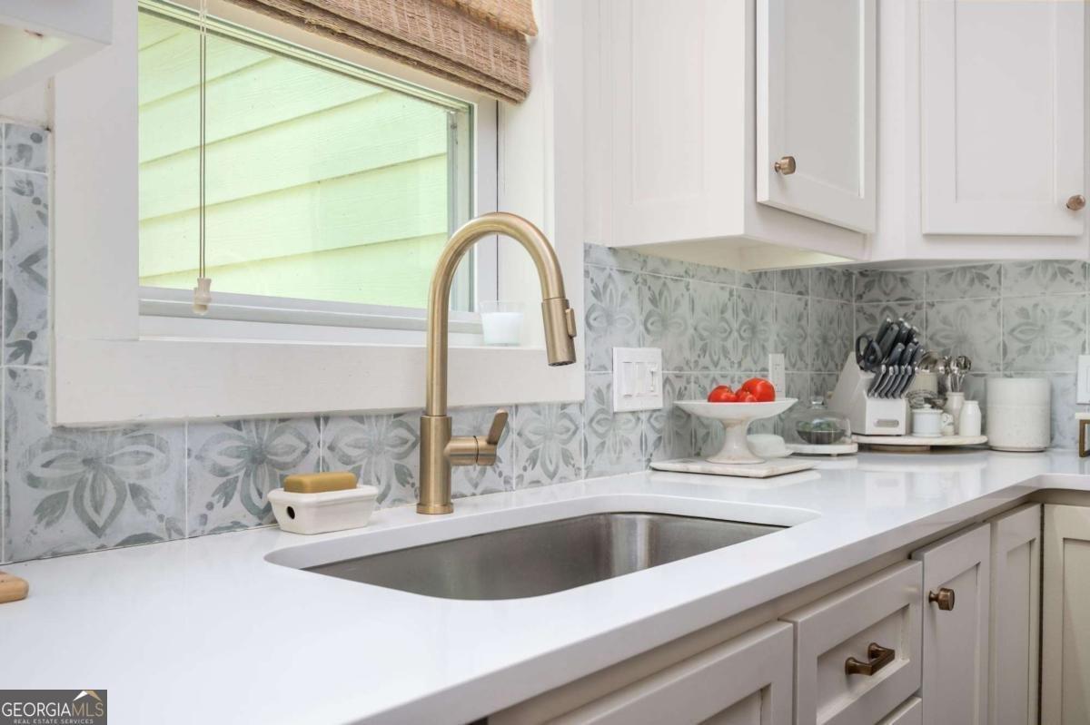 1657 Laurel Avenue Atlanta - Photo 12