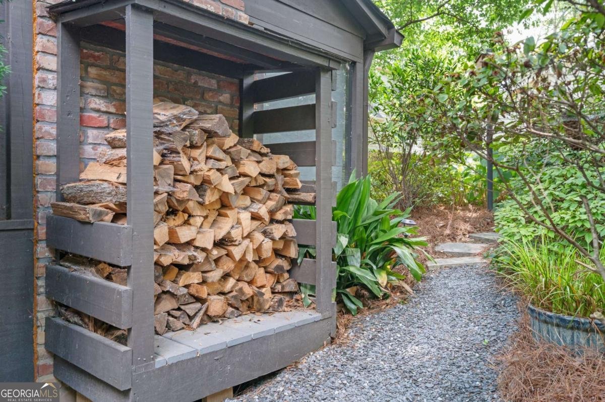 1657 Laurel Avenue Atlanta - Photo 36
