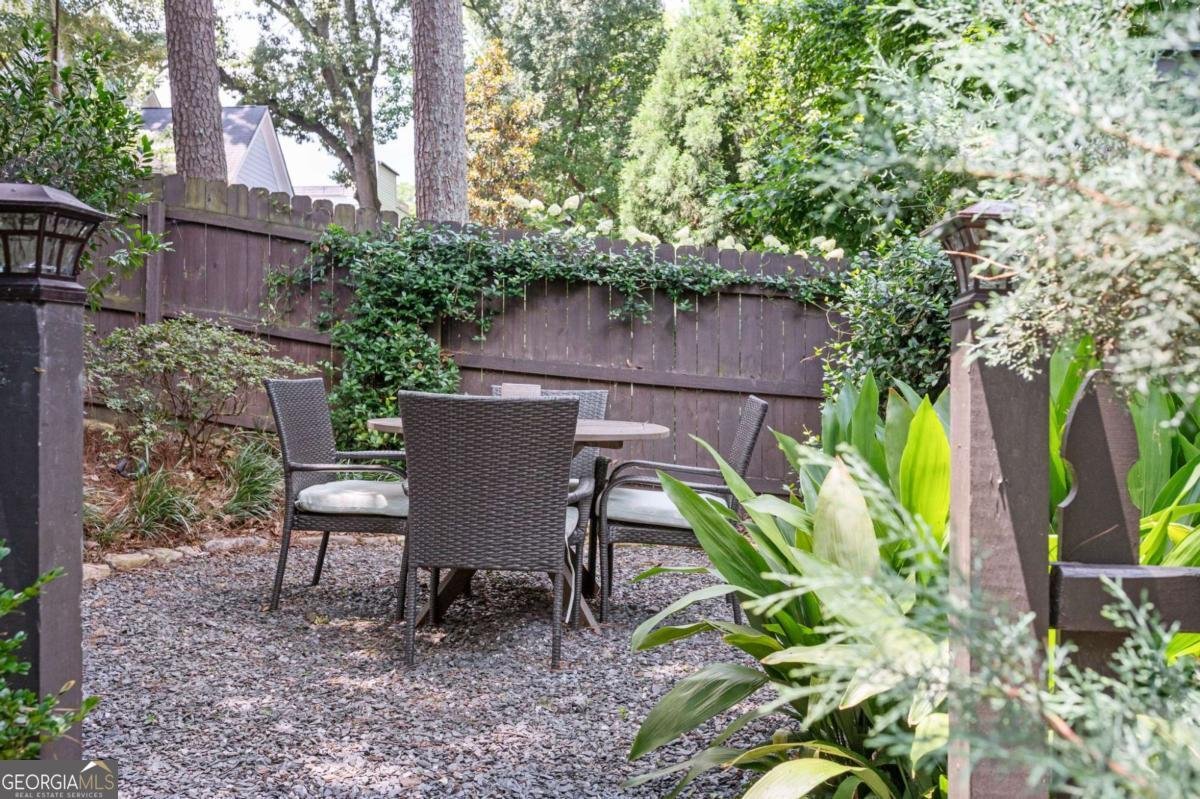 1657 Laurel Avenue Atlanta - Photo 37