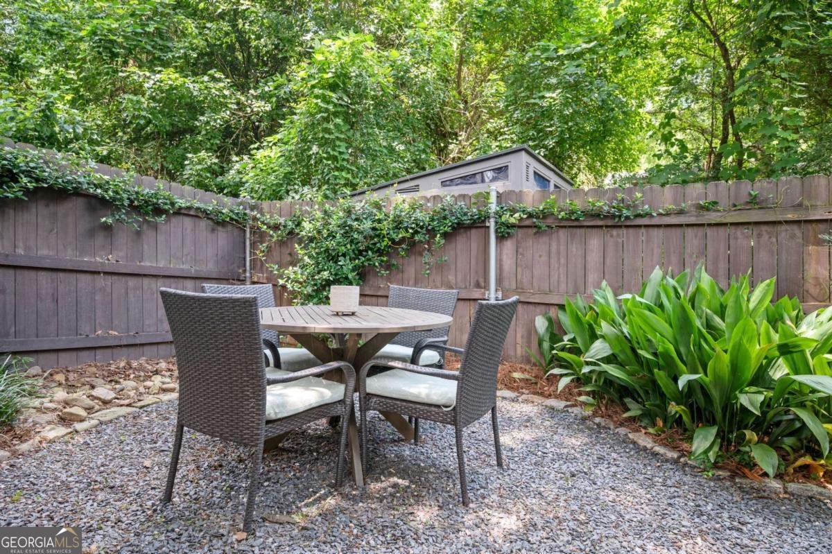 1657 Laurel Avenue Atlanta - Photo 38