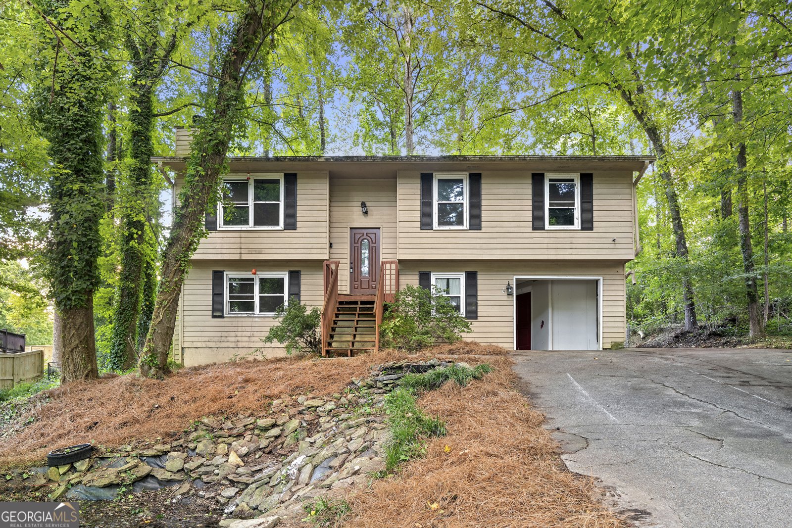 571 Tate Creek Court Acworth - main photo
