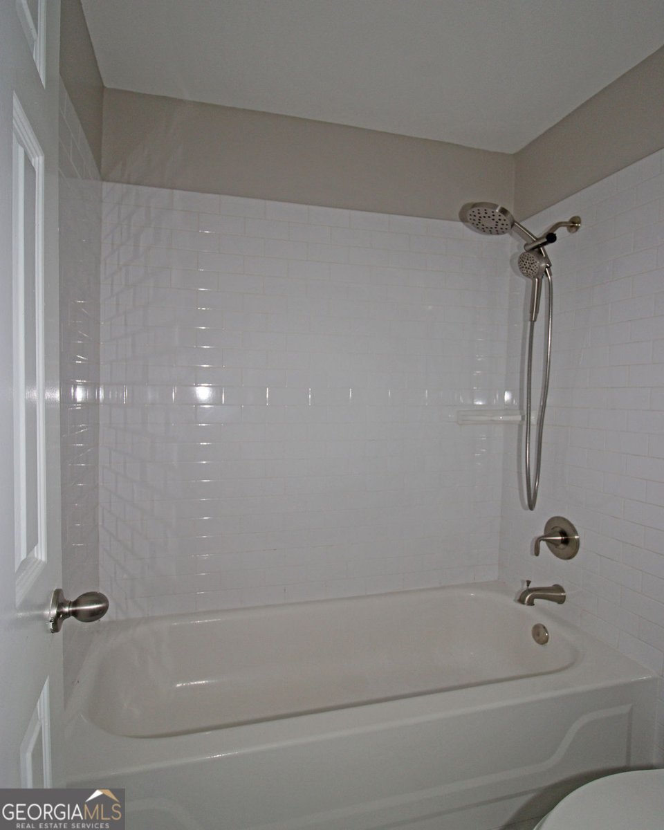 1106 Highland Bluff Drive Atlanta - Photo 14