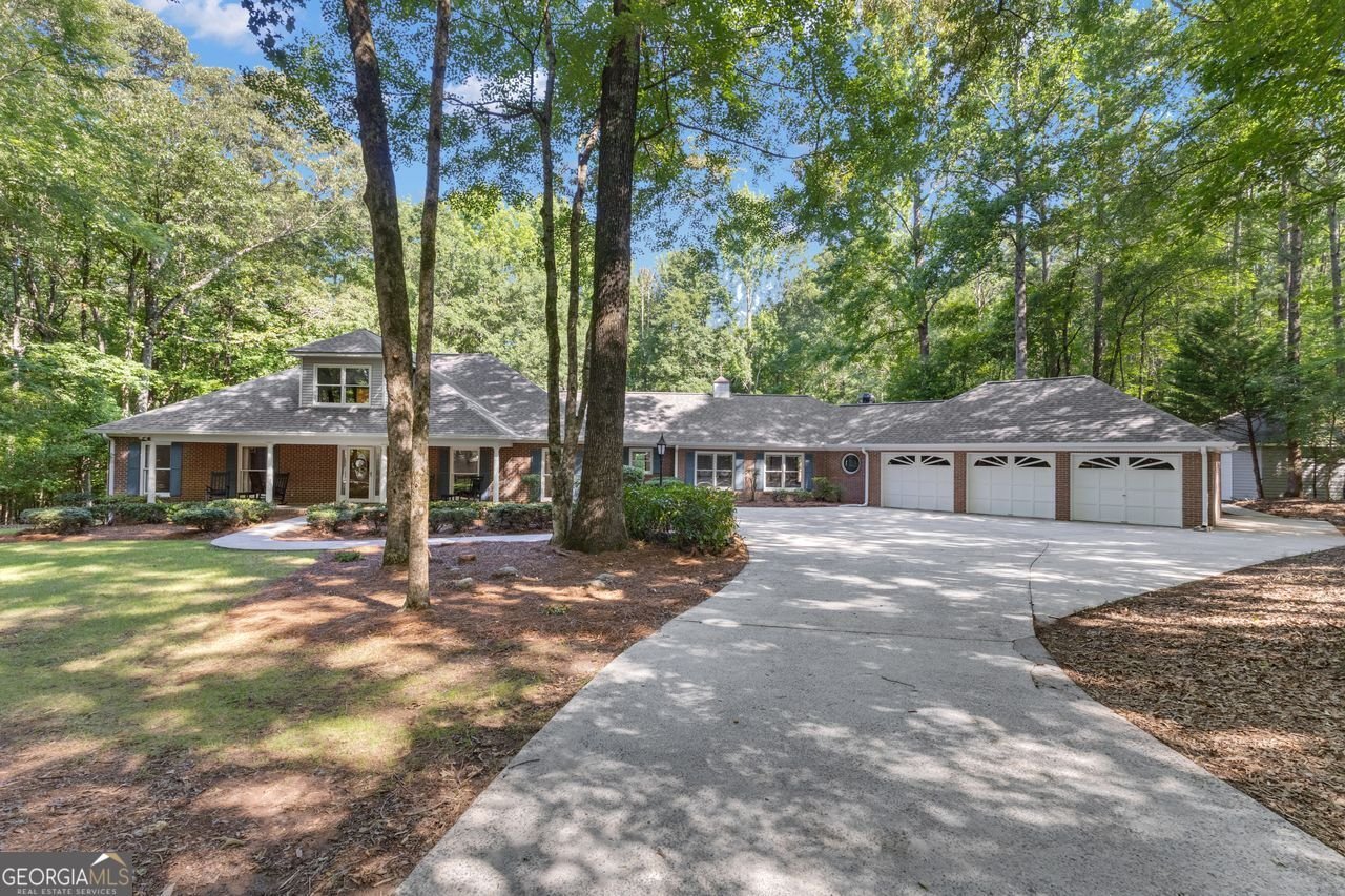 120 Ellenwood Court Fayetteville - main photo