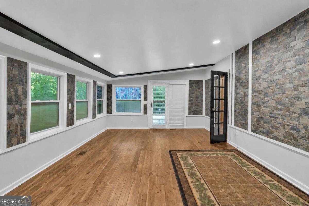 8804 willow creek Court Douglasville - Photo 8