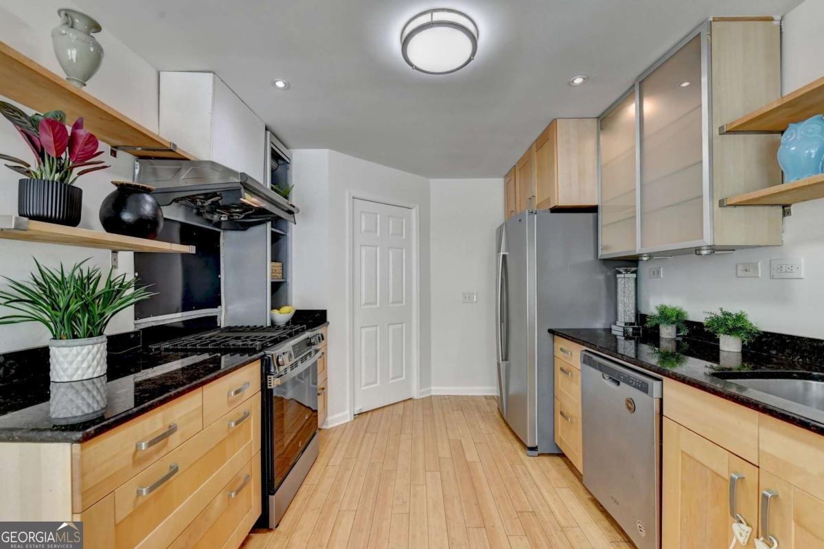 1006 Camden Court Atlanta - Photo 32
