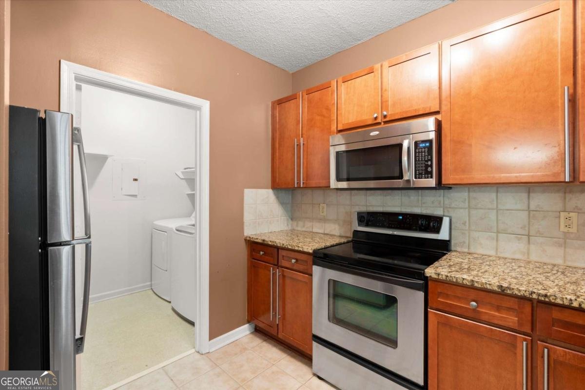 1250 Parkwood Circle Atlanta - Photo 18
