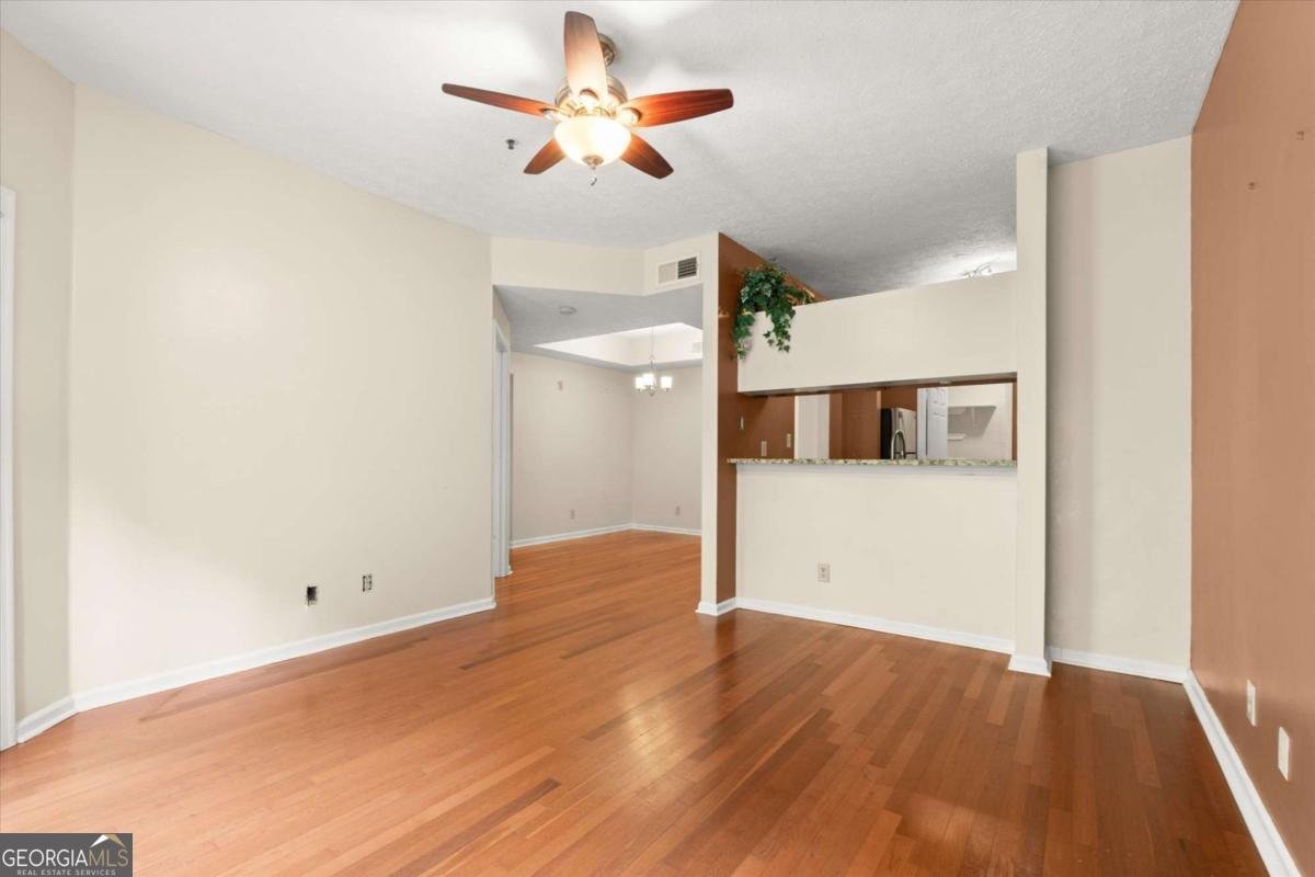 1250 Parkwood Circle Atlanta - Photo 9