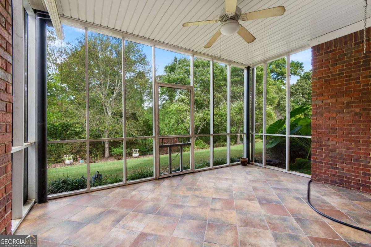 129 Holiday Road Buford - Photo 37