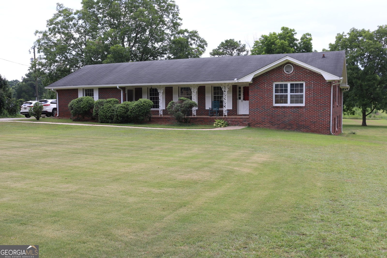 1352 Fairview Road Stockbridge - main photo