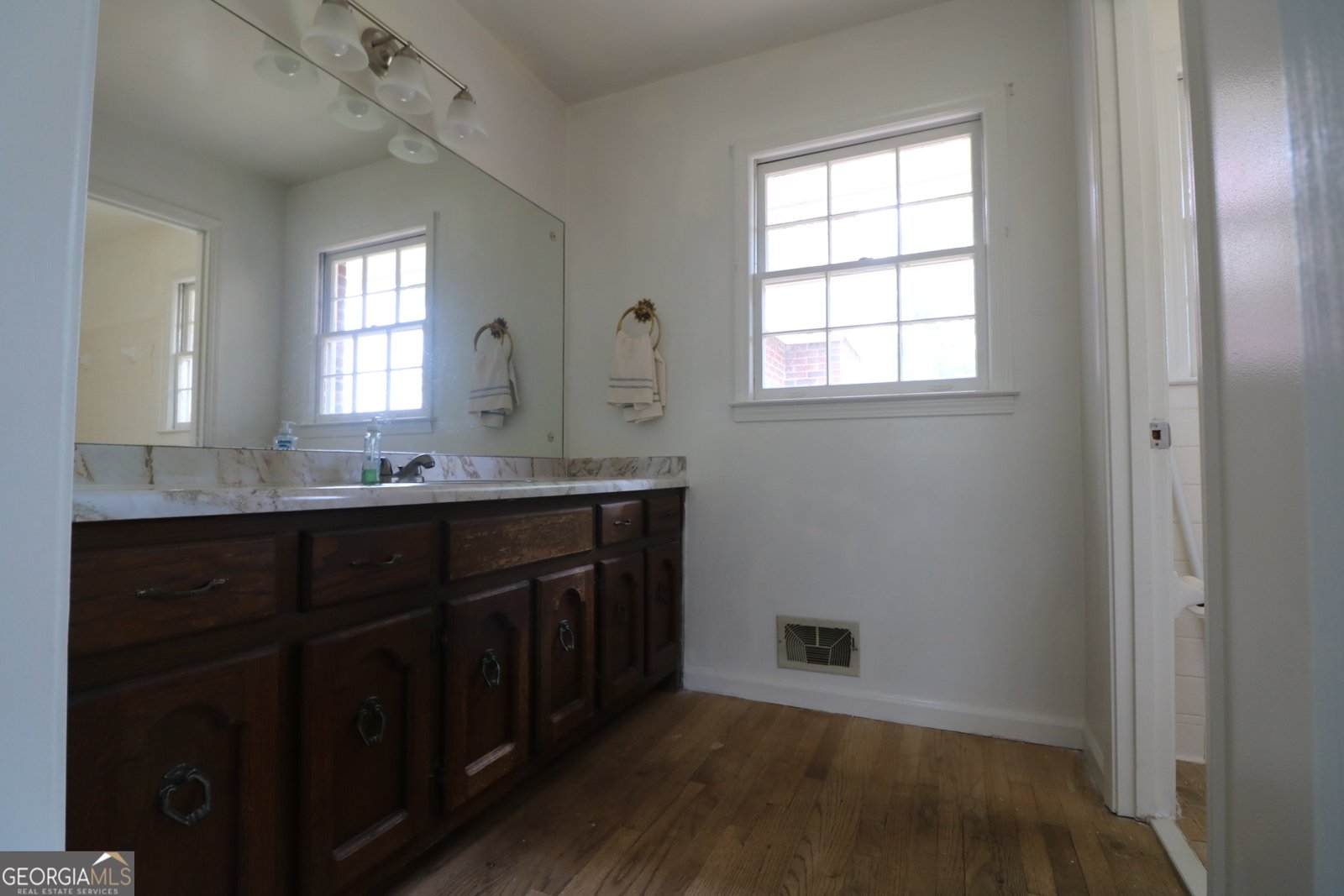 1352 Fairview Road Stockbridge - Photo 13