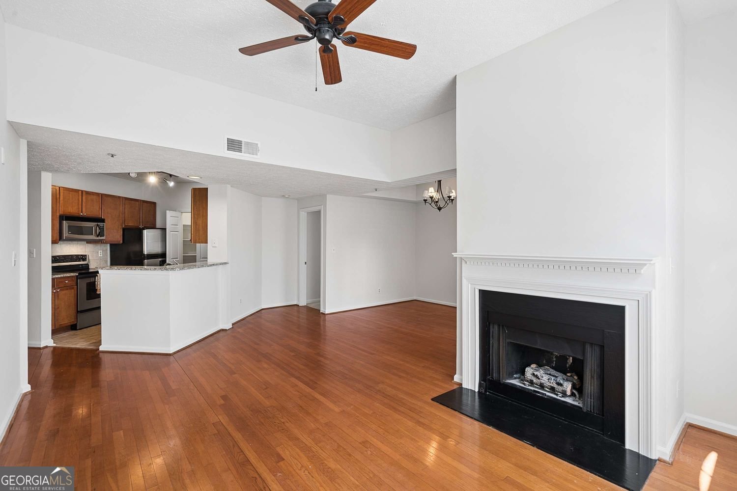 1250 Parkwood Circle Atlanta - Photo 10