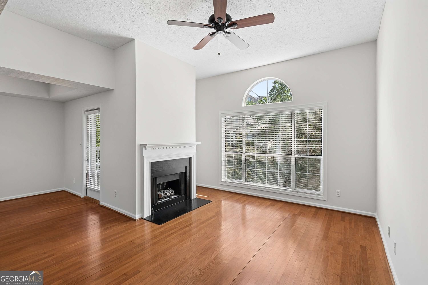 1250 Parkwood Circle Atlanta - Photo 7