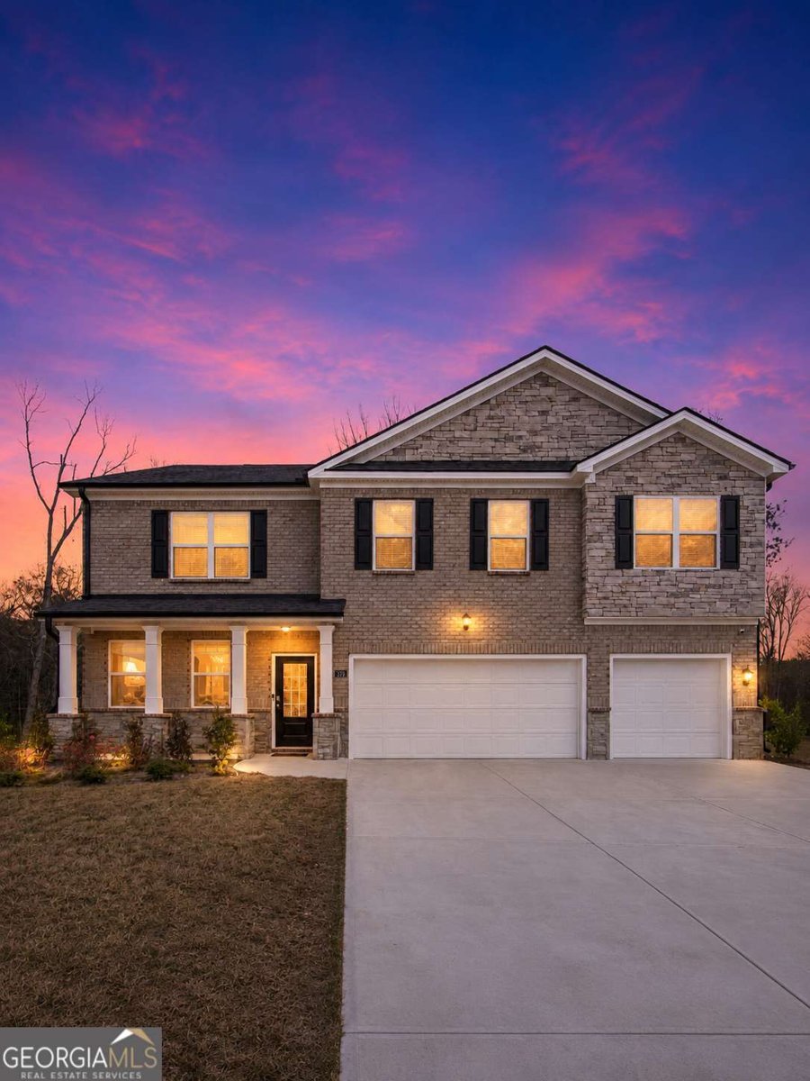 379 Blue Juniper Circle Loganville - main photo