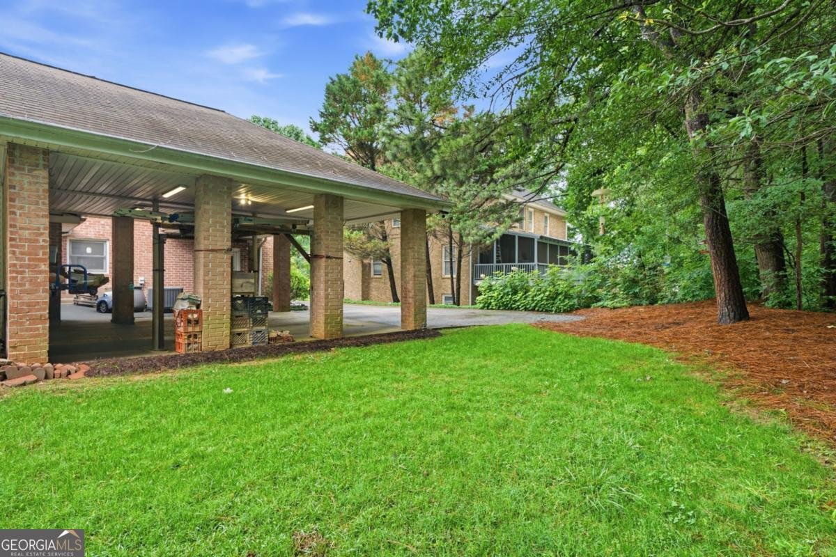 8865 Carroll Manor Drive Sandy Springs - Photo 12