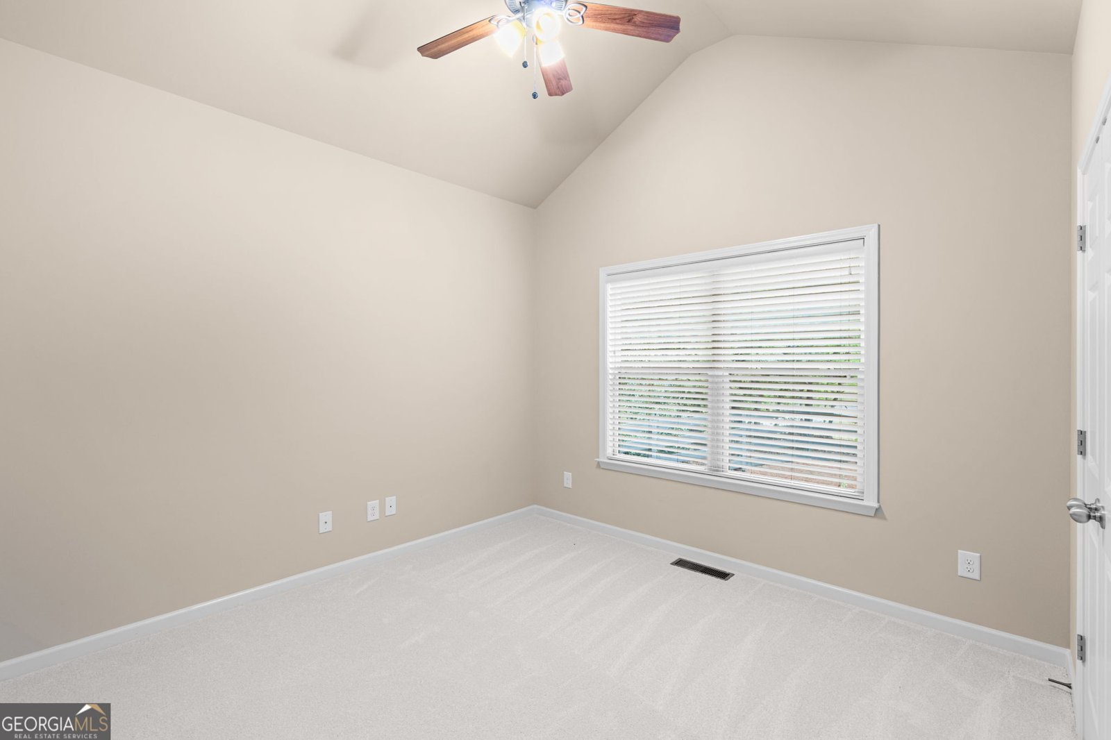 4615 Hereford Court Cumming - Photo 17