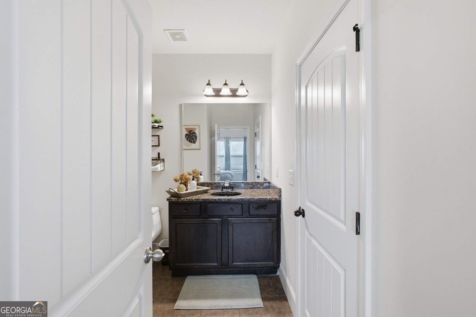 1382 Skipping Stone Court Dacula - Photo 13