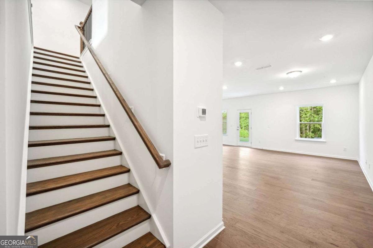 318 Dearborn Drive Cartersville - Photo 10
