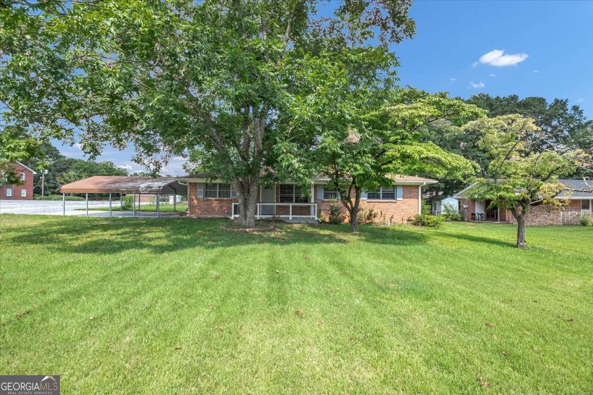 1355 Irwin Bridge Road Conyers - main photo
