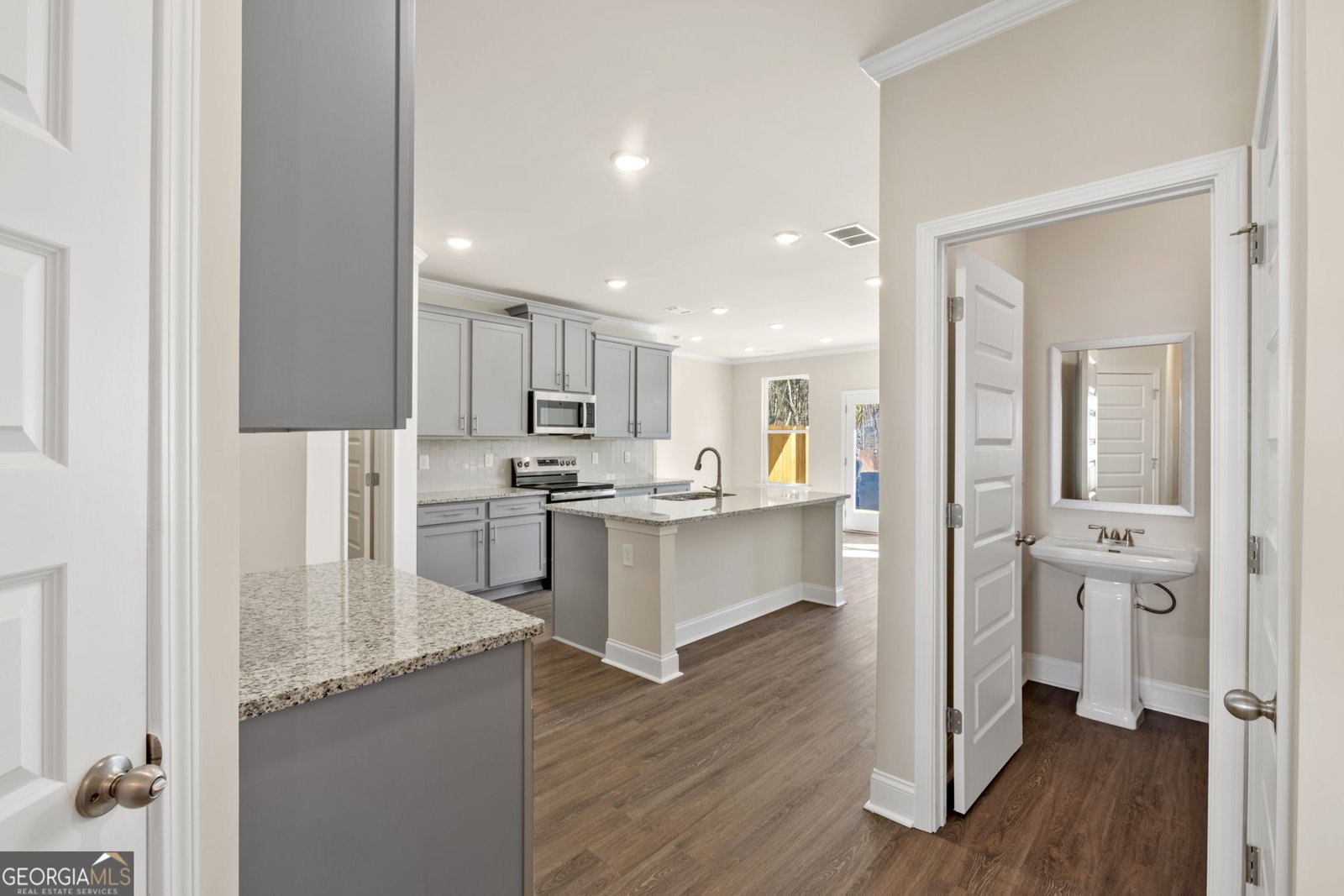 6017 Silverbell Drive Flowery Branch - Photo 12