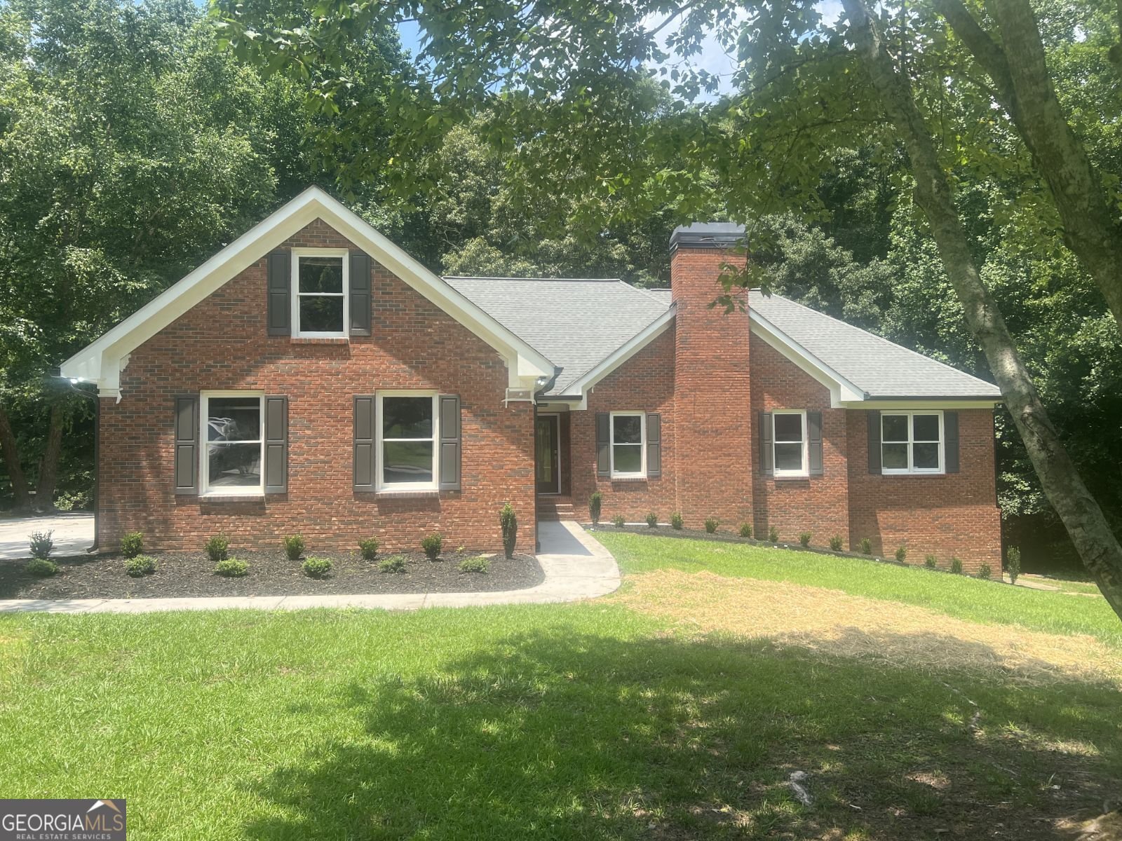 1055 Windridge Drive Loganville - main photo