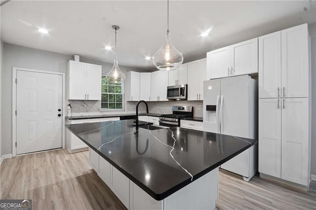 2627 Macon Drive Atlanta - Photo 10