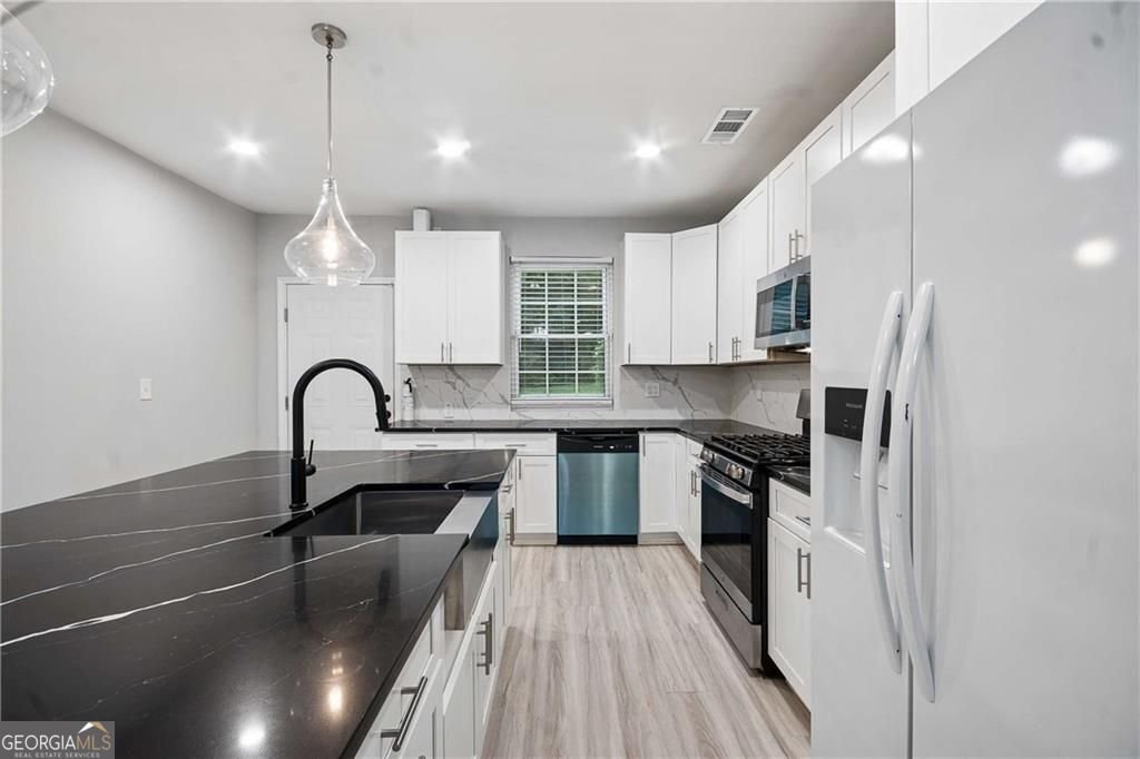 2627 Macon Drive Atlanta - Photo 11