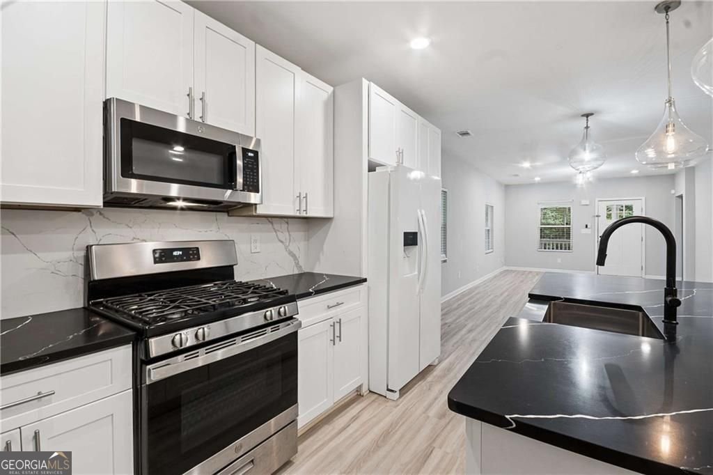 2627 Macon Drive Atlanta - Photo 12