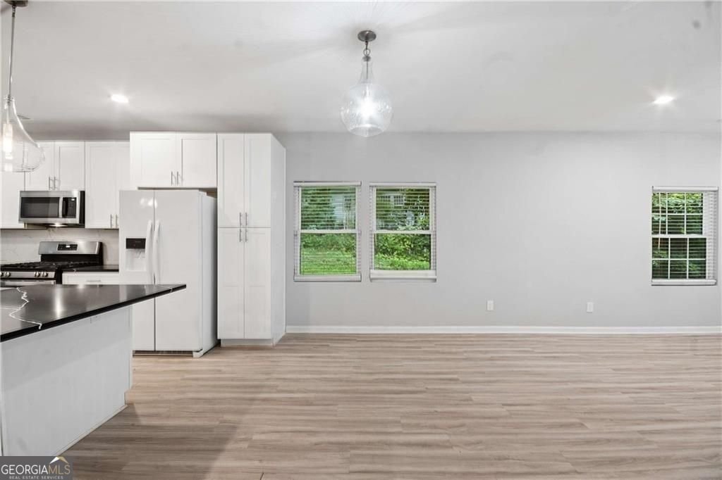 2627 Macon Drive Atlanta - Photo 9