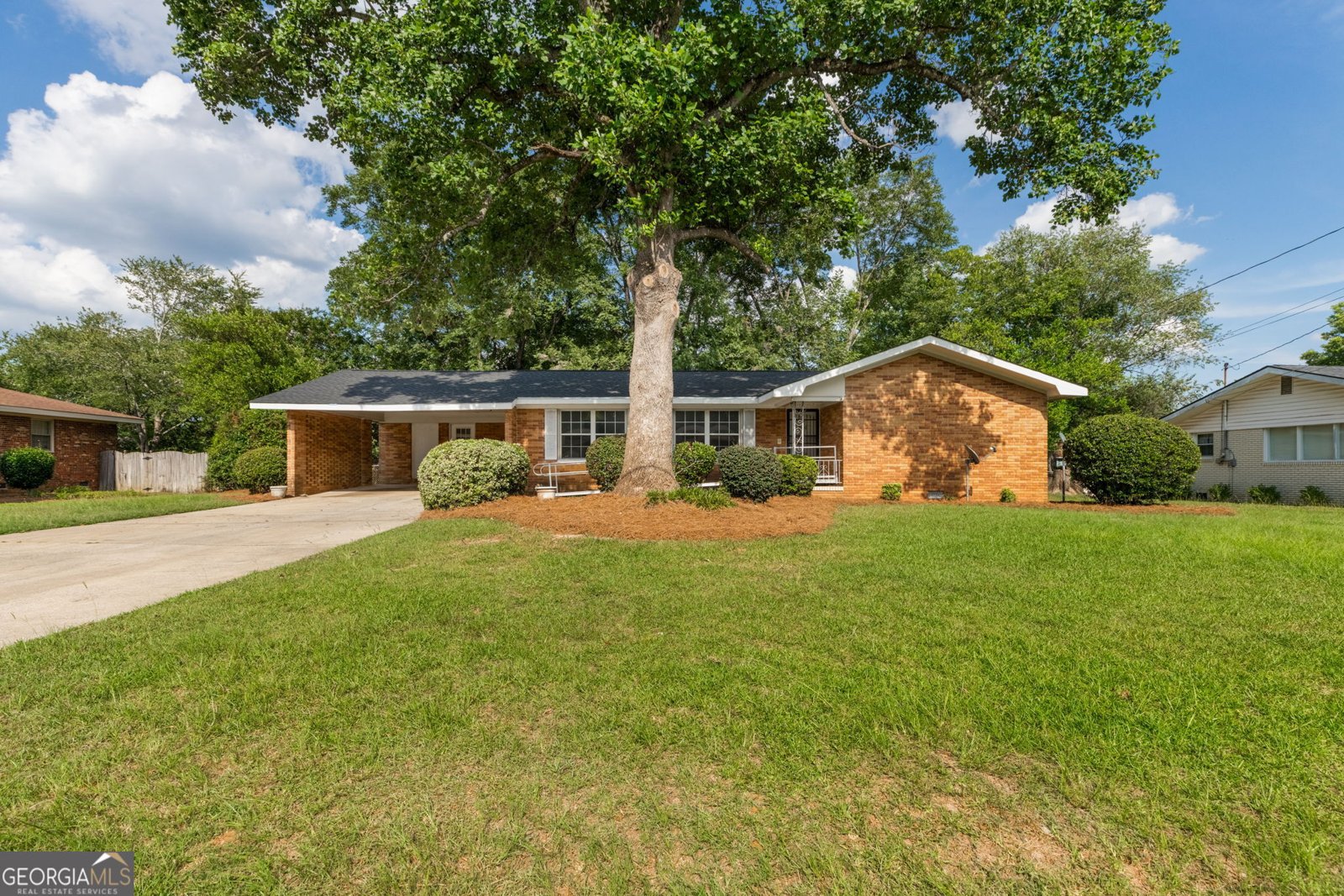 608 Meadowridge Drive Warner Robins - main photo