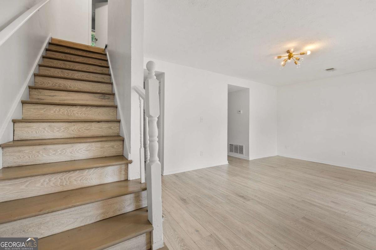 410 Charter Court Lawrenceville - Photo 6