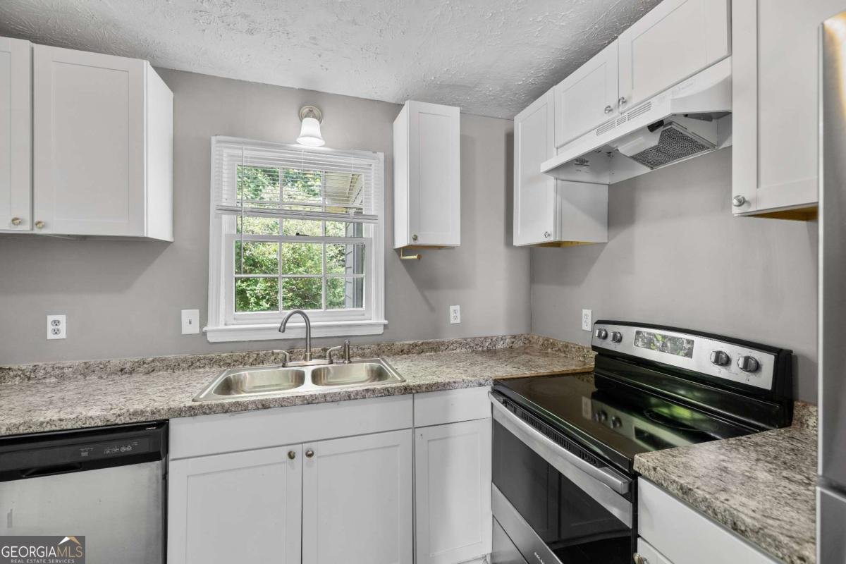 410 Charter Court Lawrenceville - Photo 9