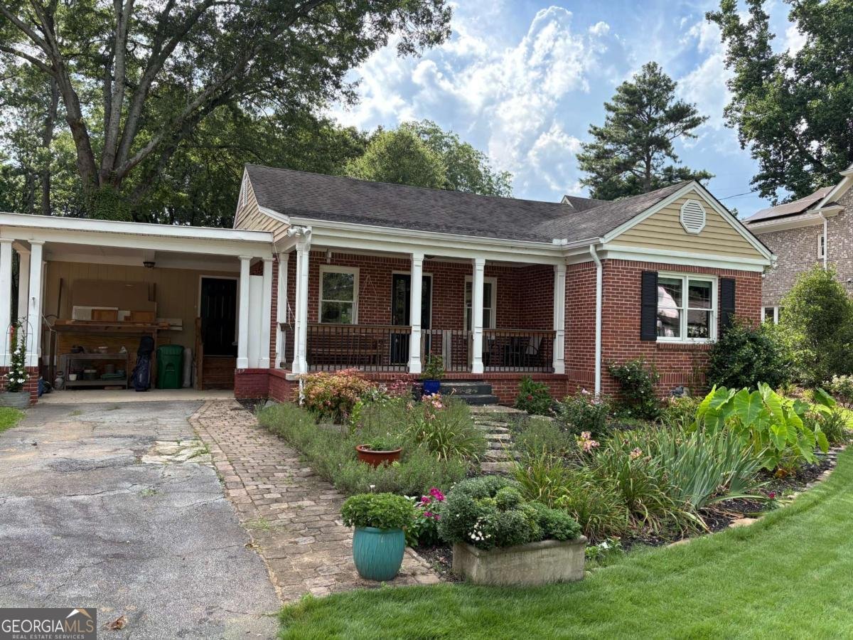 1232 Kingsley Circle Atlanta - main photo