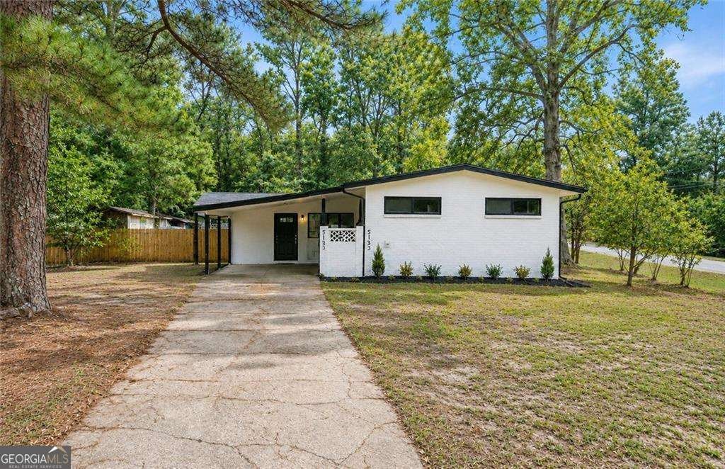 3061 Jett Drive Atlanta - main photo