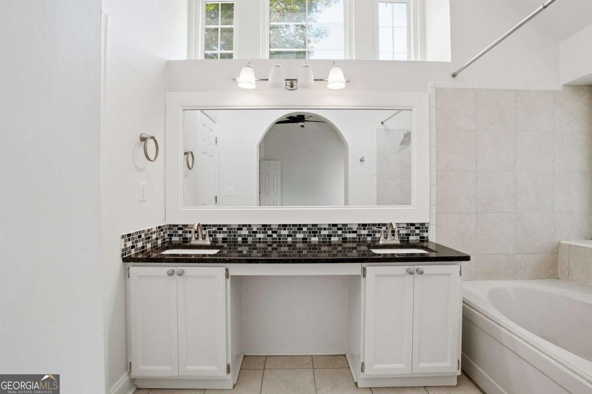 2293 Collinworth Drive Marietta - Photo 14