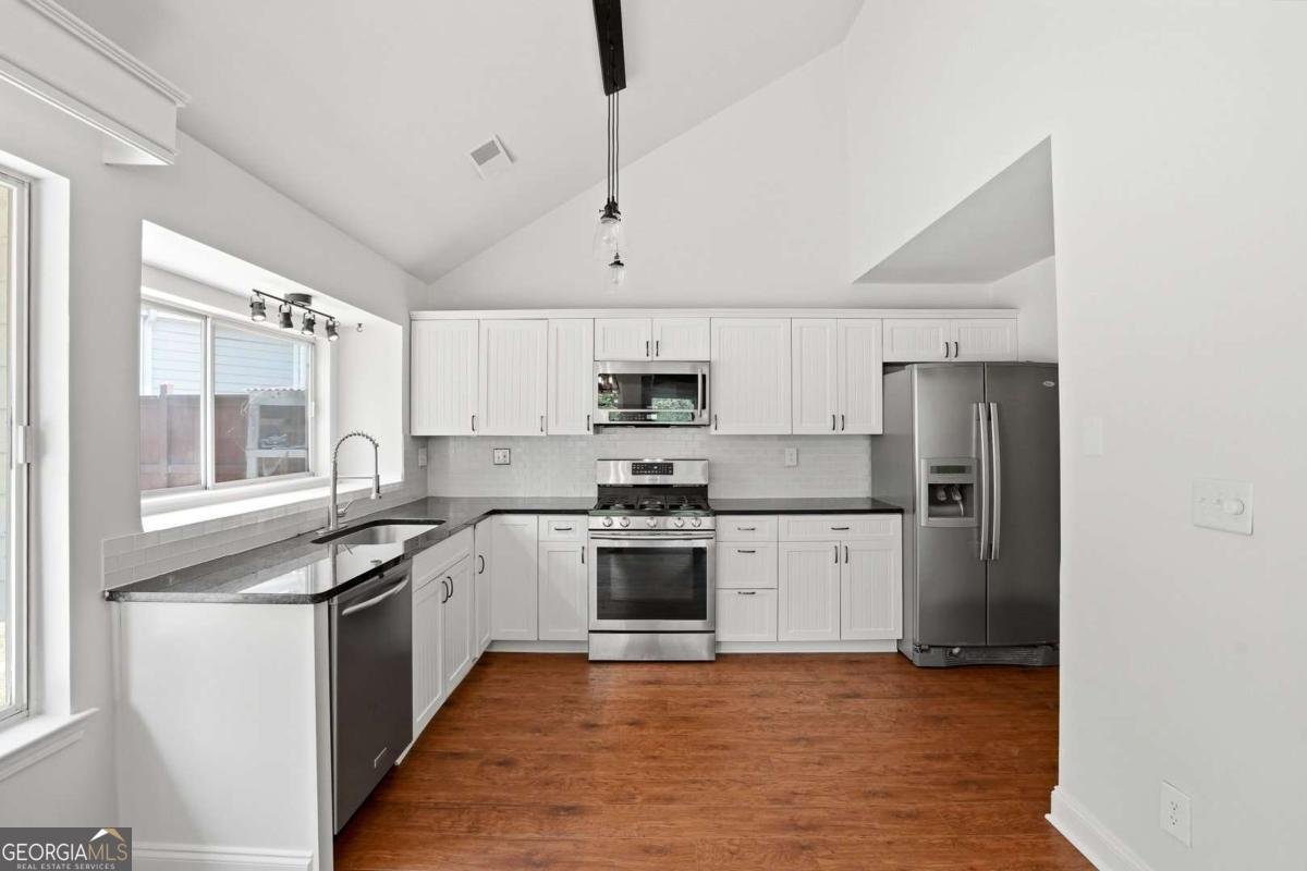 2293 Collinworth Drive Marietta - Photo 9